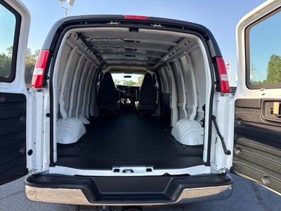 2025 Chevrolet Express Cargo 3500 WT