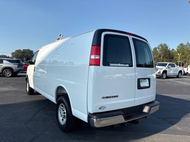 2025 Chevrolet Express Cargo 3500 WT