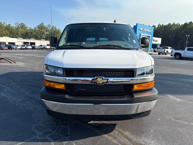 2025 Chevrolet Express Cargo 3500 WT