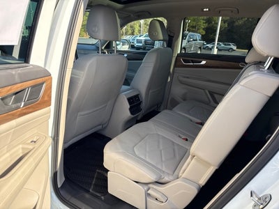 2025 Volkswagen Atlas 2.0T SE w/Technology