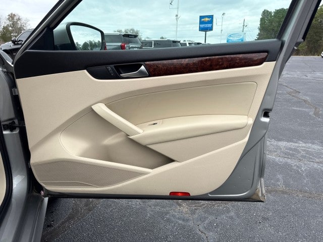 2013 Volkswagen Passat TDI SEL Premium