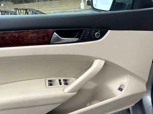 2013 Volkswagen Passat TDI SEL Premium