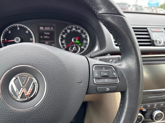 2013 Volkswagen Passat TDI SEL Premium