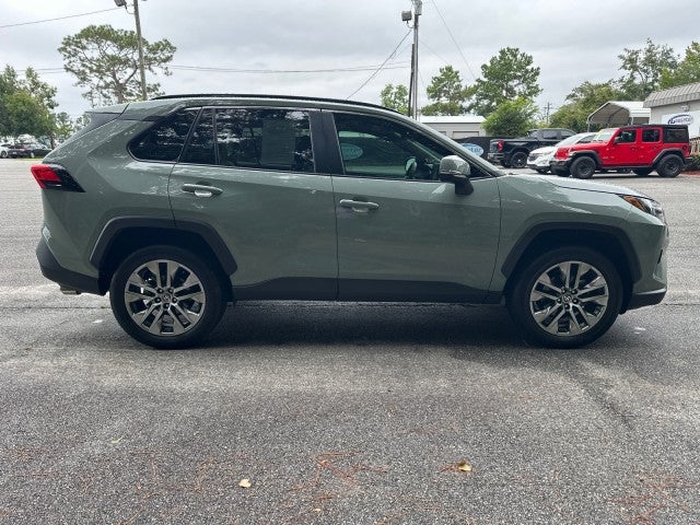 2022 Toyota RAV4 XLE Premium