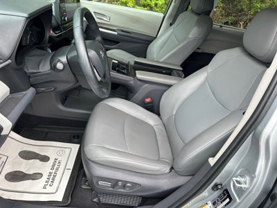 2021 Toyota Sienna XLE