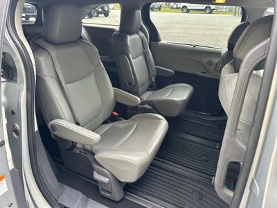 2021 Toyota Sienna XLE