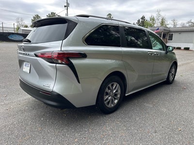 2021 Toyota Sienna XLE