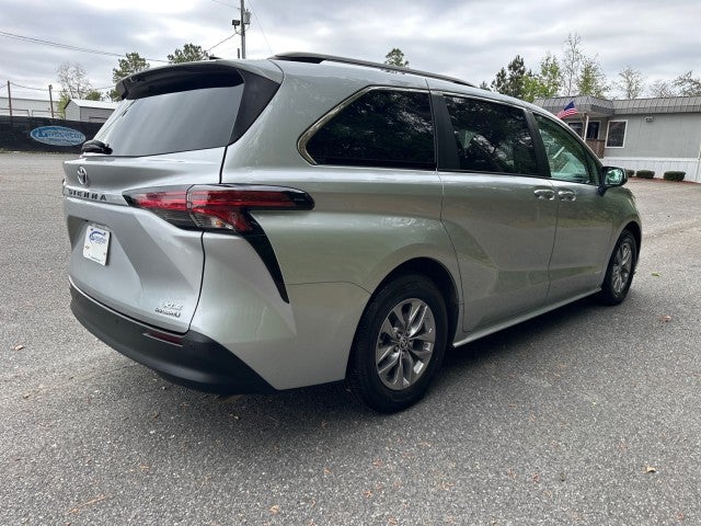 2021 Toyota Sienna XLE