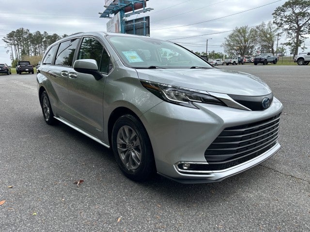 2021 Toyota Sienna XLE
