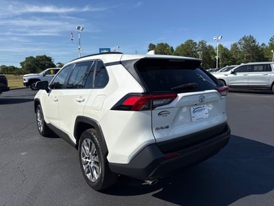 2022 Toyota RAV4 XLE Premium