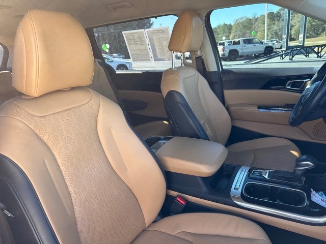 2023 Kia Carnival EX