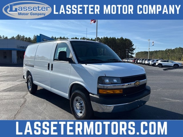 2025 Chevrolet Express 2500 Work Van HD's photo
