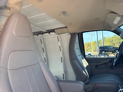 2025 Chevrolet Express Cargo WT
