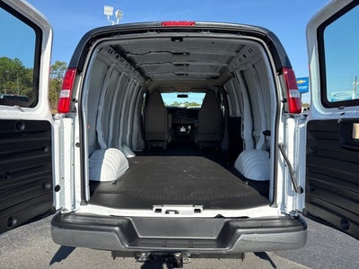 2025 Chevrolet Express Cargo WT
